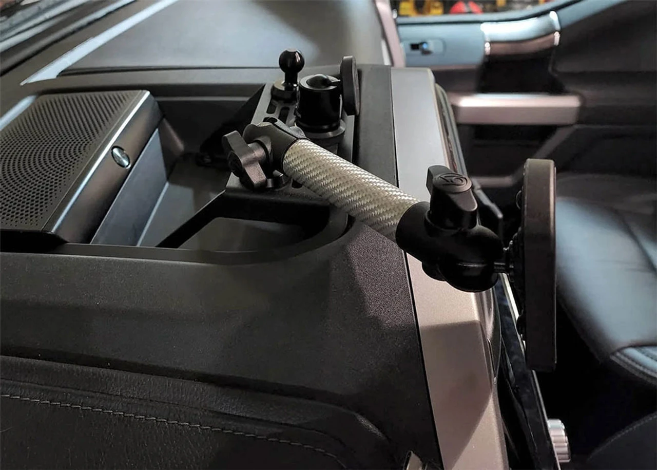 BuiltRight Dash Mount Kit: 2022 Super Duty W/ Sync 4 (12 In. Screen) 6 BuiltRight Dash Mount Kit: 2022 Super Duty W/ Sync 4 (12 In. Screen) - Image 4