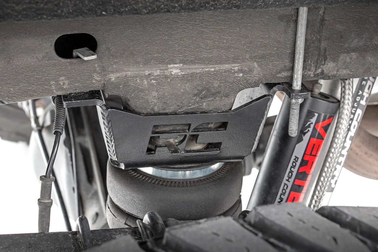 Rough Country Air Spring Kit W/compressor For Chevy/GMC 1500 07-18 - 10005C 4 Rough Country Air Spring Kit W/compressor For Chevy/GMC 1500 07-18 - 10005C - Image 2